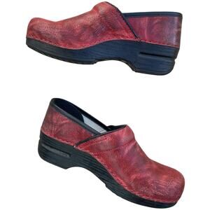 DANSKO Pro Clogs Size 5 EU 35 Red Distressed Leather Slip-Resist Work Nurse